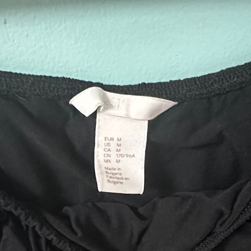 H&M Black Ruffled Blouse - Picture 2 of 6